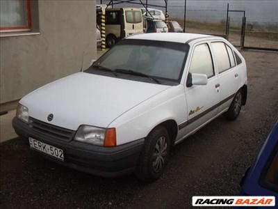 Opel Kadett bontott alkatrészei