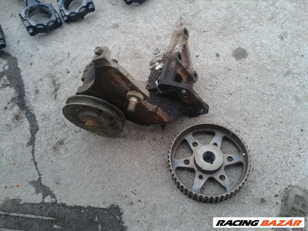 Mazda E 2200 mazda e2200 motor alkatrészek 12. kép