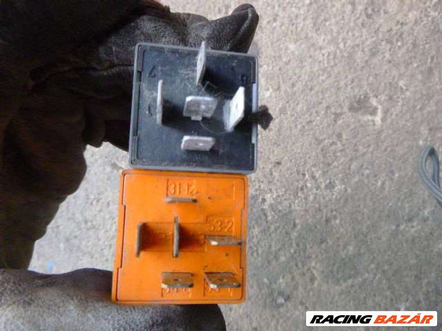 FORD SCPRPIO 2.0 BENZ 2.0 DOHC 1990   RELÉK 4. kép