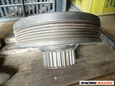 audi 100 c4 2.6 2.8 főtengely szíjtárcsa bordás kerékkel  078 105 271 C 078105271c