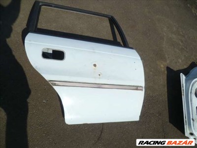 OPEL ASTRA F KOMBI FEHÉR HÁTSÓ OLDALSÓ AJTÓ