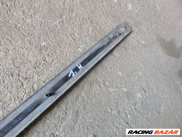 VW GOLF 4 JOBB HÁTSÓ AJTÓDÍSZCSÍK 5 AJTÓS 1J4 853 754 B  KÉK SZÍN   7. kép