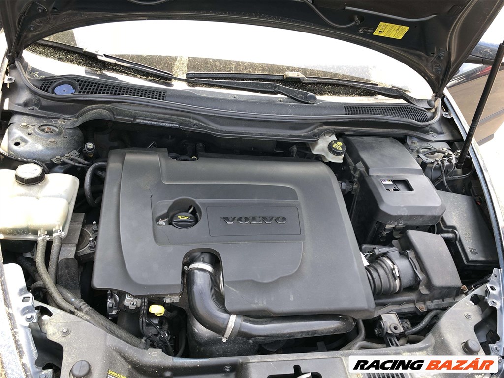 Volvo V50 1.6D bontás motor váltó turbó lökhárító lámpa sárvédő ajtó motorháztető 6. kép