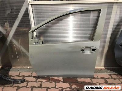 Toyota yaris 11-17 bal első ajtó