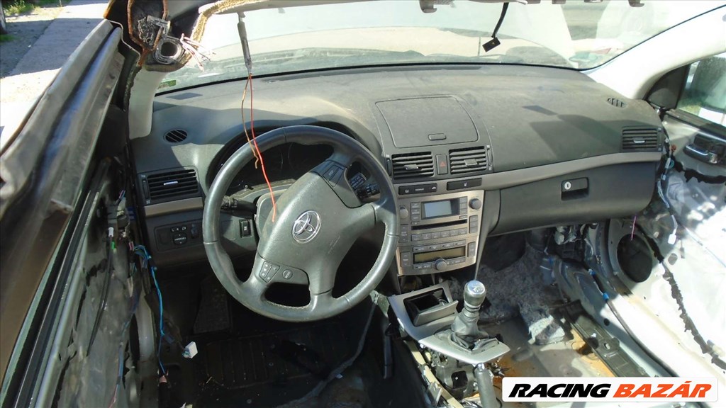 Toyota Avensis (2nd gen) bontott alkatrészei 2. kép
