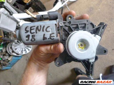RENAULT SCENIC 1998 BAL ELSŐ ABLAKEMELŐ MOTOR  2 SZÁLAS  CSATLAKOZÓ 
