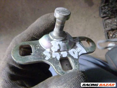 FORD FOCUS   1998  5 AJTÓS  hátsó ajtó zárütköző 