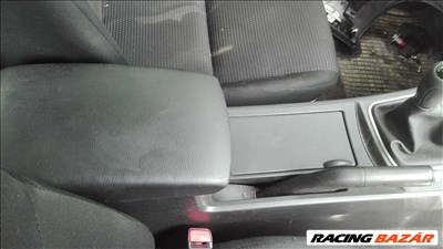 Mazda 3 BL Középső könyöktámasz, komplett box pohártartóval