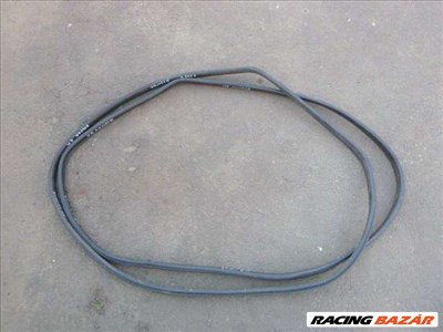 OPEL VECTRA B  5 AJTÓS  JOBB--BAL HÁTSÓ kédergumi 