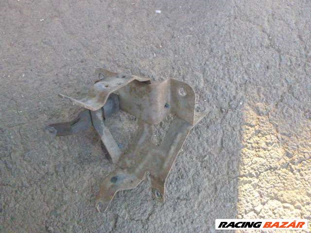 OPEL ASTRA G TRW  szervószivattyú tartóbak  1. kép