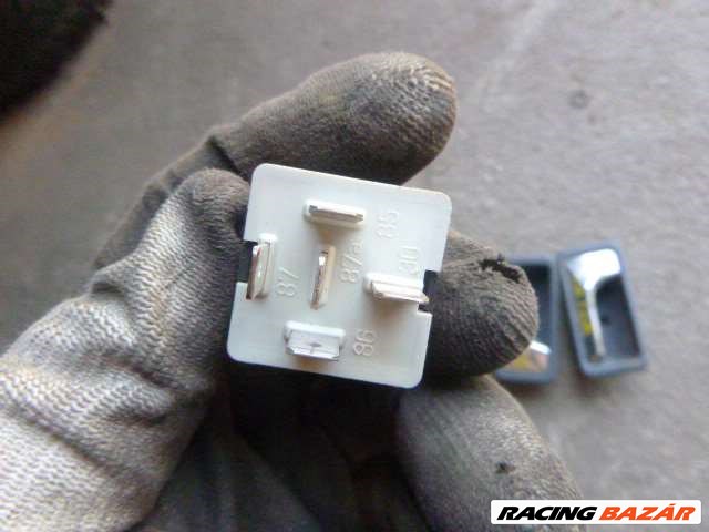 OPEL ASTRA G 2000  ABLAKTÖRLŐ  RELÉ  GM 90 19 17 53 gm90191753 2. kép