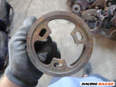AUDI A6  C4  1997 adagoló ékszíjtárcsa  059 109 111 G 059109111g