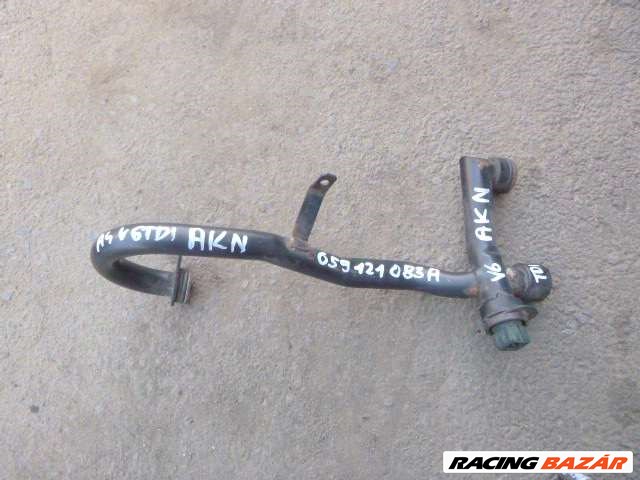 AUDI A4   B5   1999  2,5 V6 TDI      vízcső motorblokk oldalán             059 121 083 A 059121083a 7. kép