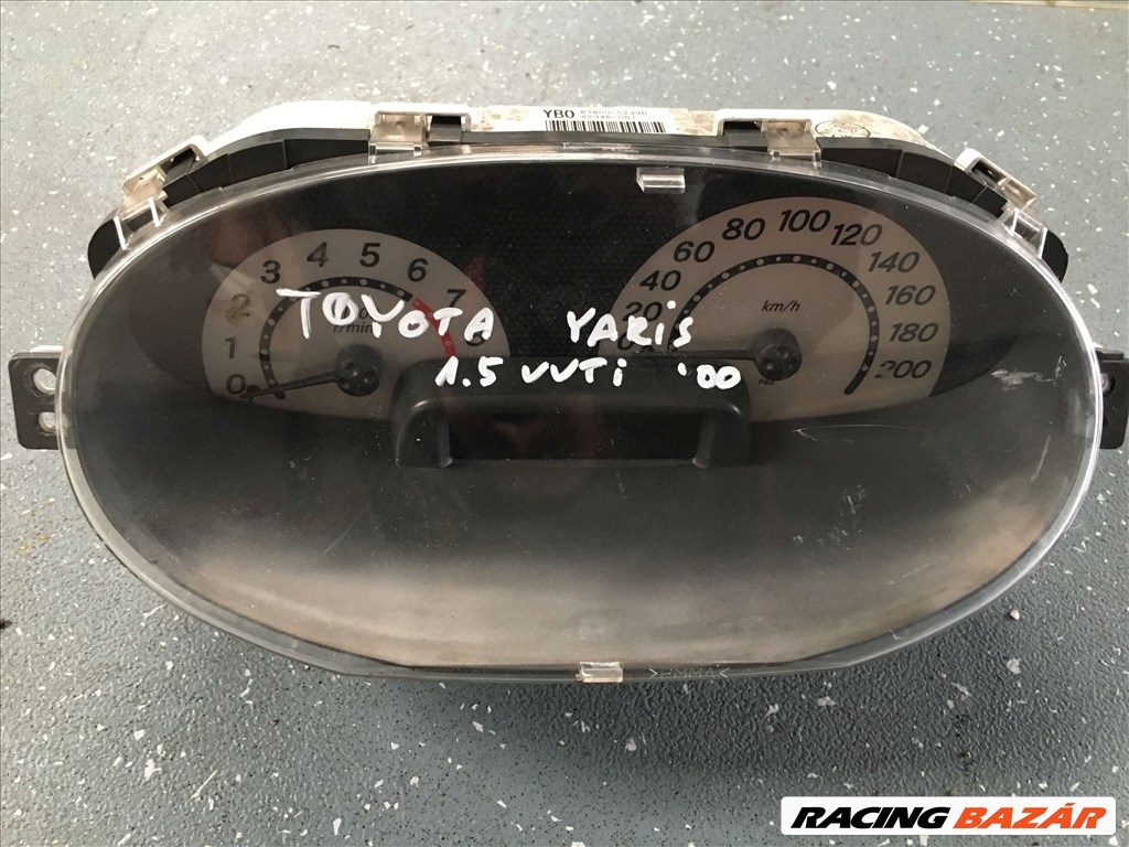 Toyota Yaris 1.5 VVti km-óra 1. kép