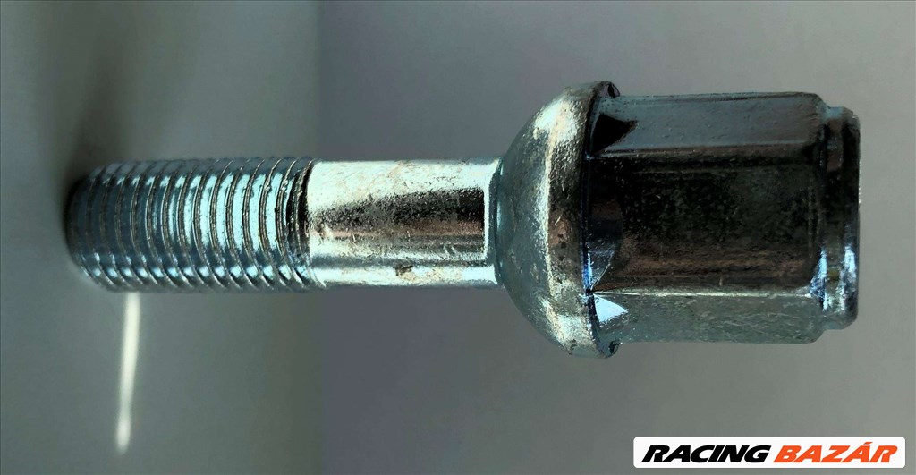 Mercedes-Benz kerék csavar  2. kép
