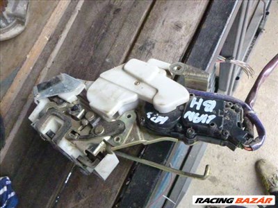 SUZUKI LIANA  2004 BAL HÁTSÓ ajtózár szerkezet 