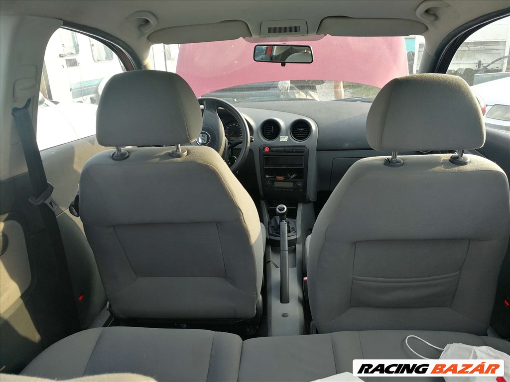 Seat Ibiza 6L 1.9Tdi 2004-es évjárat alkatrészenként eladó LS3P színben 8. kép