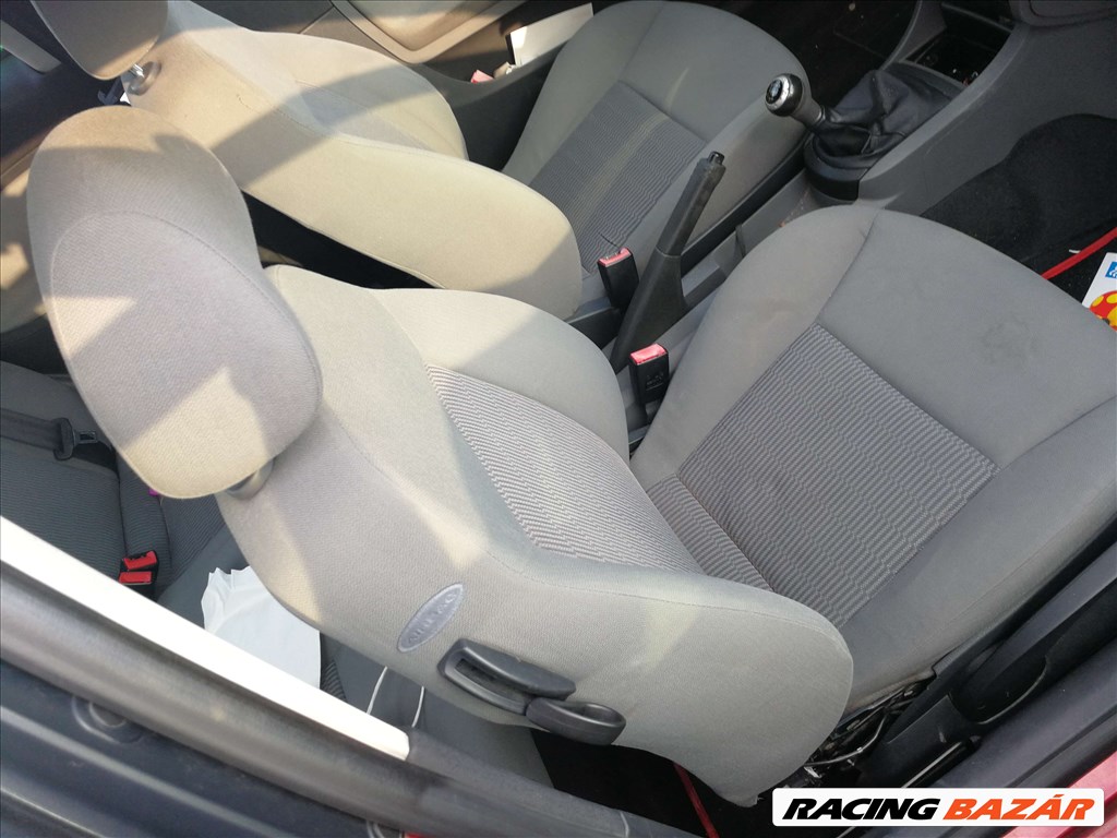 Seat Ibiza 6L 1.9Tdi 2004-es évjárat alkatrészenként eladó LS3P színben 18. kép