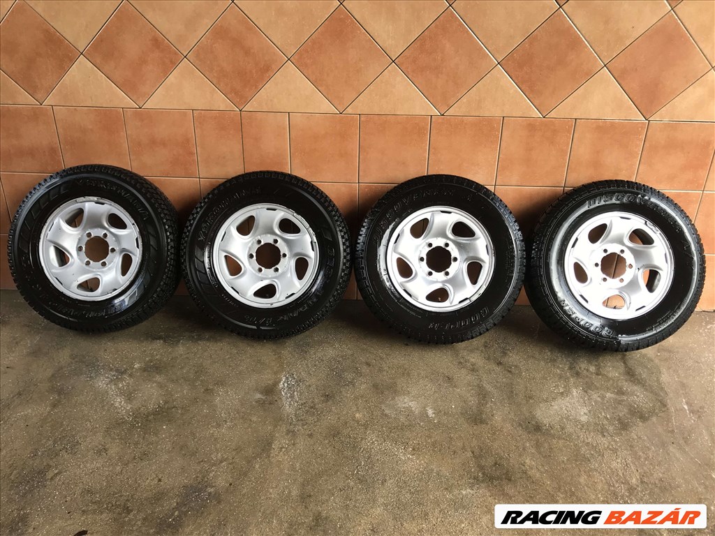  TOYOTA HILUX 16" LEMEZFELNI 6X139,7 NÉGYÉVSZAKOS 205/80R16 GUMIVAL OLCSÓN!!! 1. kép