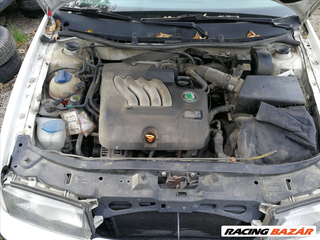 Skoda Octavia 2.0i benzin motor AQY kóddal, 269 795Km-el eladó 5. kép