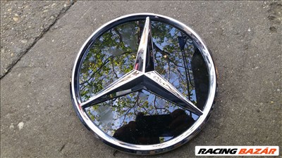 Mercedes w177 gyári első embléma eladó. A0008880400