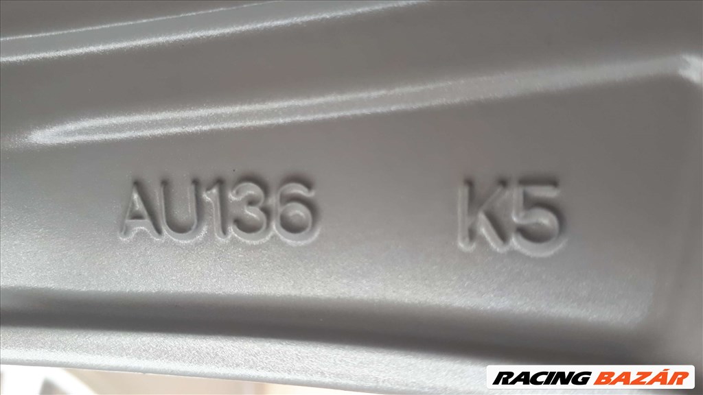 Gyári,Audi A4 B9  S-Line 17" alufelni  12. kép
