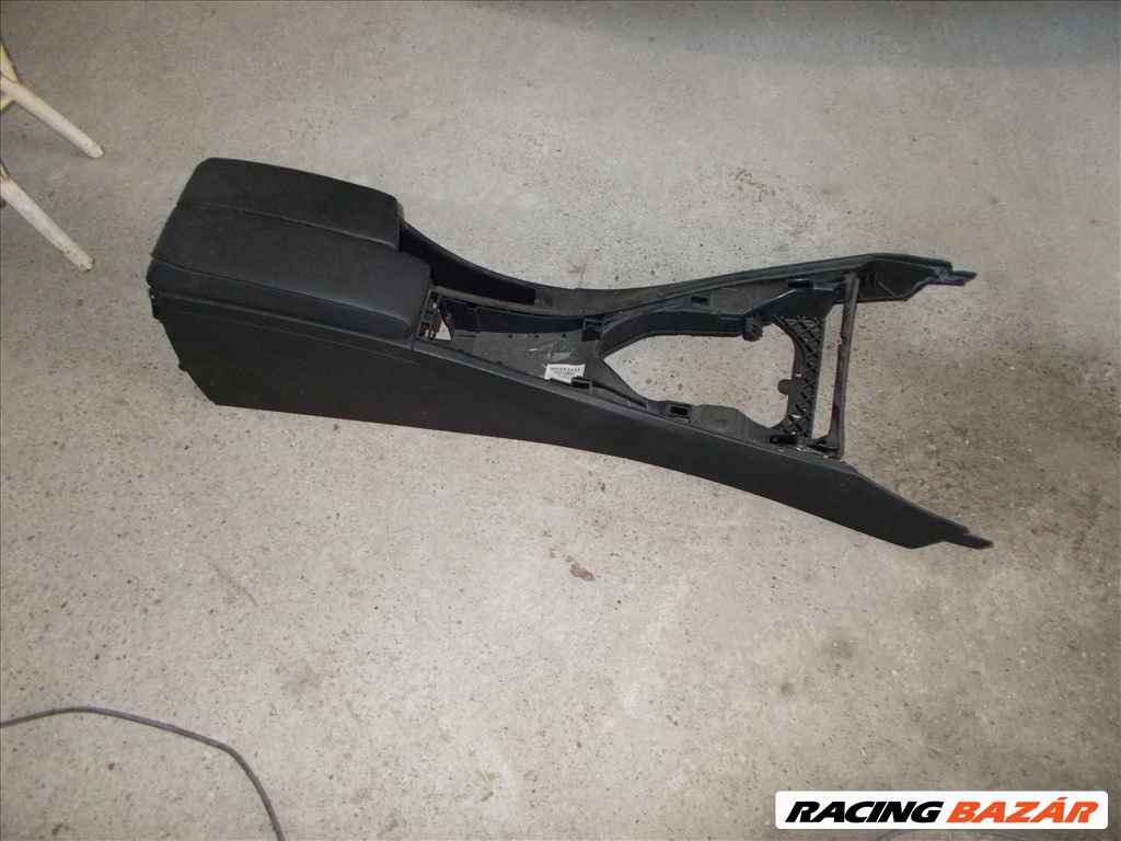 BMW E90-91-92-93 Középbox osztott könyöklővel eladó 1. kép