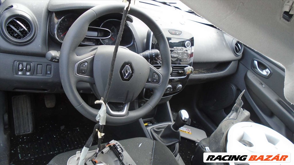 Renault Clio IV bontott alkatrészei 4. kép