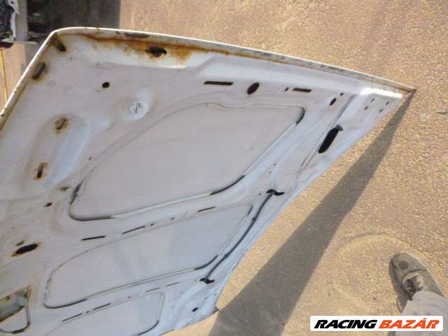 FORD ESCORT 1992  FEHÉR MOTORHÁZTETŐ HűTŐRÁCCSAL 9. kép