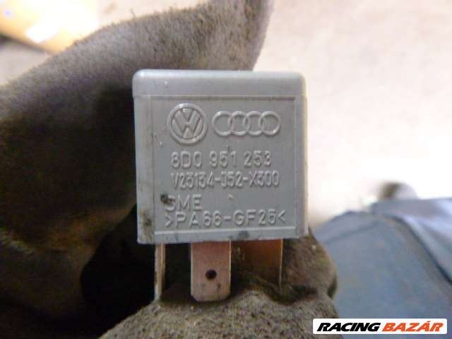 AUDI A4 B5,, VW PASSAT B5 370--RELÉ  8D0 951 253  3. kép