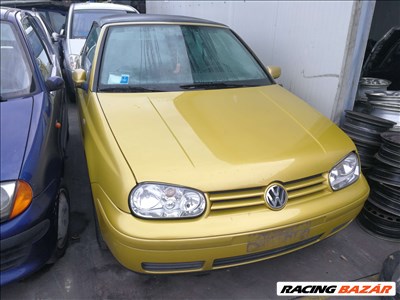 Volkswagen Golf III Cabrio Vw Golf Cabrio karosszéria elemek LA1U színben eladók