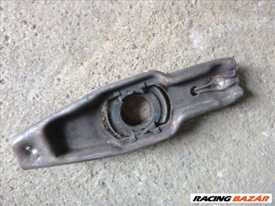 VW PASSAT B3 1,8  VÁLTÓBA KIEMELŐ VILLA, kinyomóvilla 