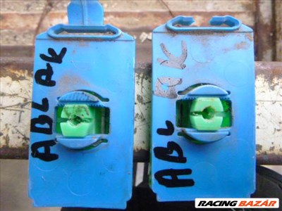 AUDI A6 C5  2000  BAL ELSŐ ABLAKEMELŐHÖZ MŰANYAG  