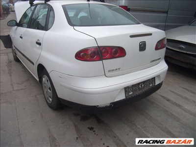 Seat SEAT CORDOBA 2002 Ajtó, lökhárító, sárvédő, motorháztető, csomagtérajtó