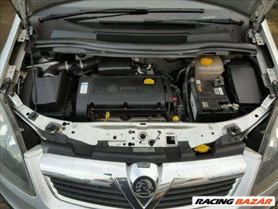Opel Zafira B 1.6 motor alkatrészek 