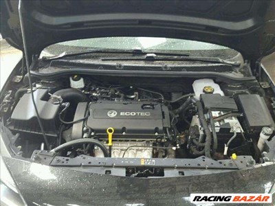 Opel Astra J 1.3 CDTI motor alkatrészek 