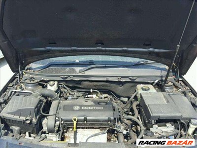 Opel Insignia A 1.8 motor alkatrészek 