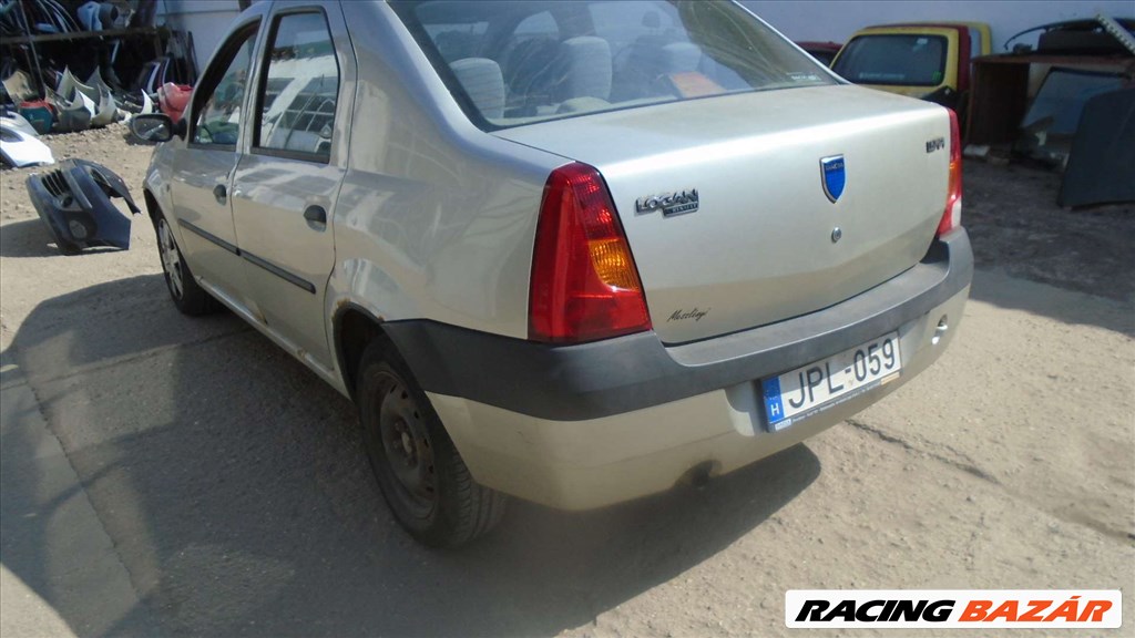 Dacia Logan I bontott alkatrészei 2. kép