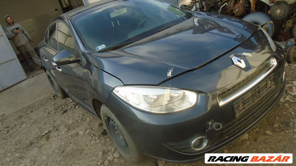 Renault Fluence bontott alkatrészei 4. kép