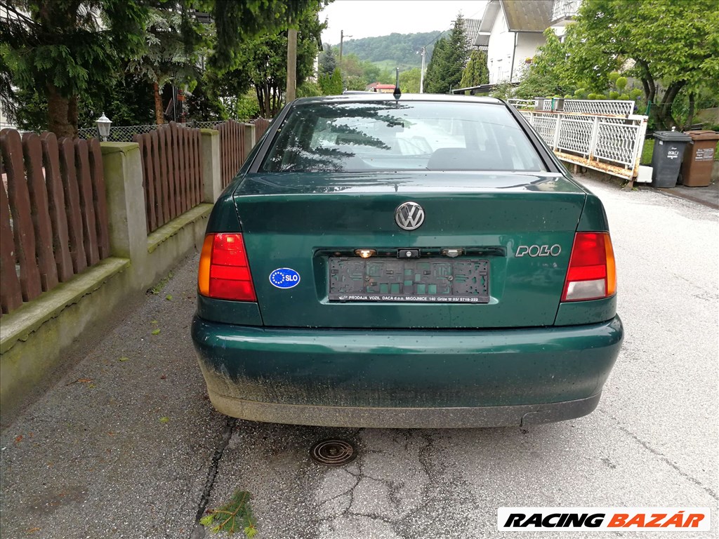 Volkswagen Polo  Classic sedan karosszéria elemek LS6T színben, 10.000Ft-tól eladók. 4. kép