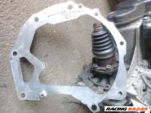 Volkswagen Touran I  1,9 PDTDI BLS LENDKERÉK VÉDŐLEMEZ   038 103 645 E 1. kép