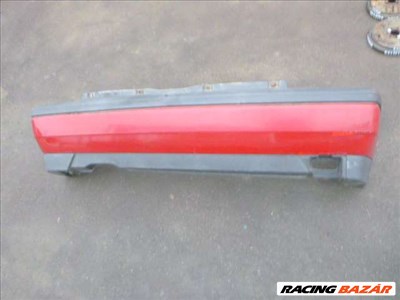 VW GOLF 3 ,,5 AJTÓS HÁTSÓ PIROS LÖKHÁRÍTÓ   ( SZÍNKÓD NINCS )  