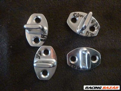 Volkswagen AJTÓZÁR   ÜTKÖZŐ    VW,,SEAT,,SKODA  3B0 837 033 AG 3b0837033ag