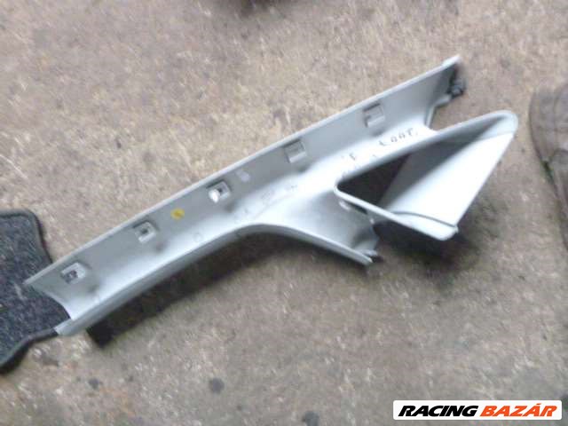VW TOURAN 2007 A--OSZLOP   KÁRPIT 8. kép
