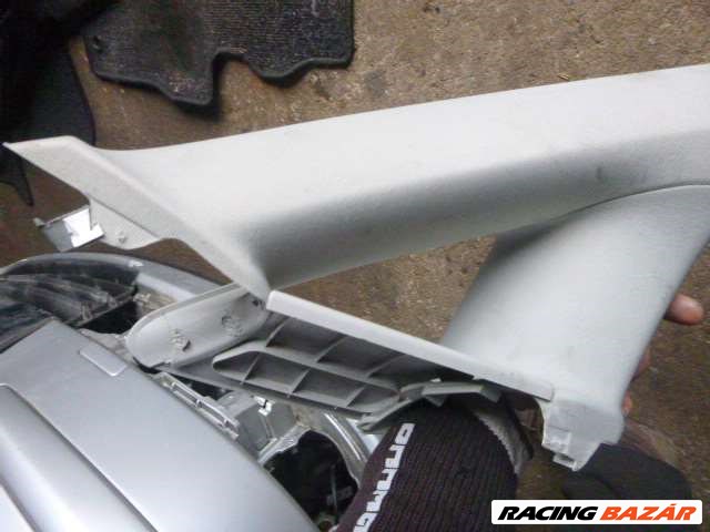 VW TOURAN 2007 A--OSZLOP   KÁRPIT 9. kép