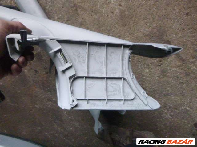VW TOURAN 2007 A--OSZLOP   KÁRPIT 13. kép