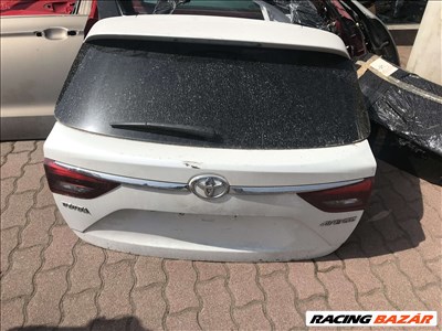 Toyota Avensis 15-től kombi komplett csomagtér ajtó 