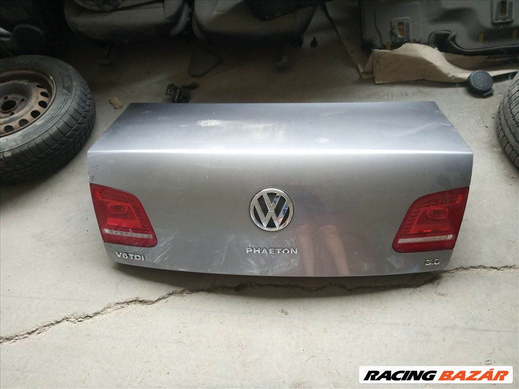 Volkswagen VW Phaeton facelift csomagtérajtó üresen, több színben 1. kép