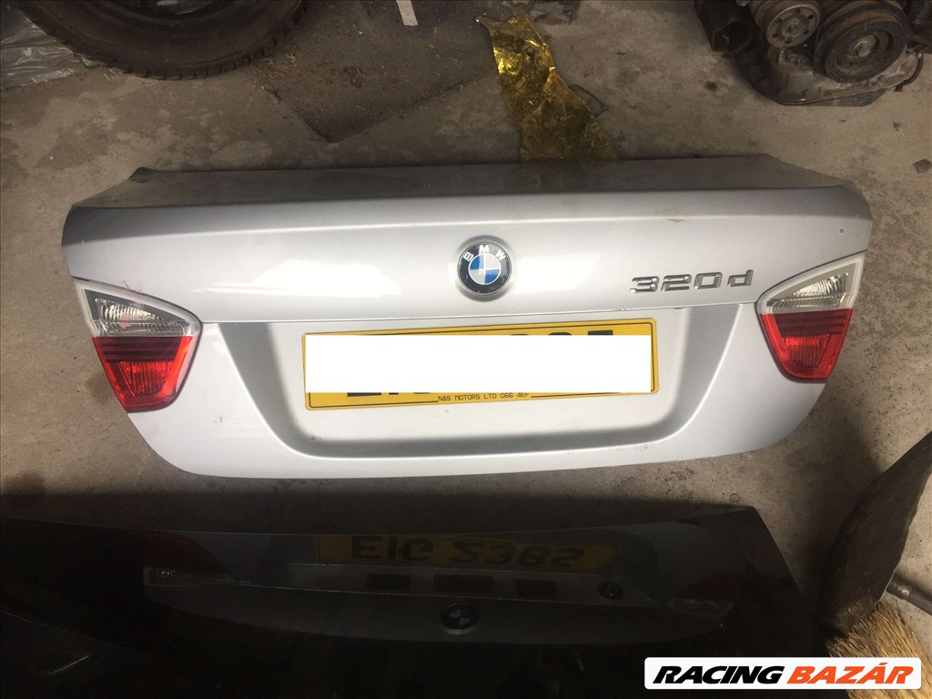BMW E90 csomagtérajtó üresen, több színben 2. kép