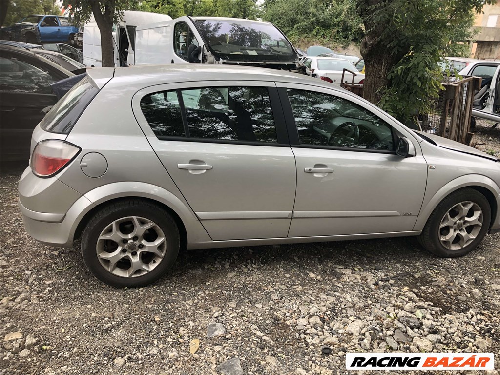 Opel Astra H bontott oldalajtó , ajtó , csomagtérajtó  1. kép